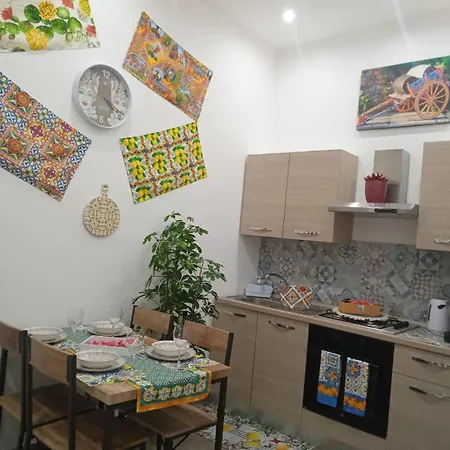 Al Cortile Del Capo بيت للعطل باليرمو
