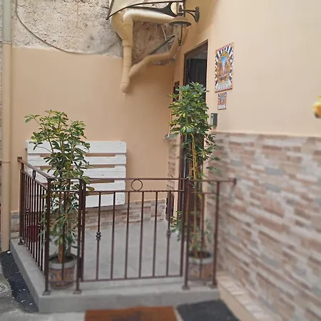بيت للعطل Al Cortile Del Capo باليرمو